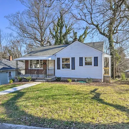Mid-Century Modern Cottage In Ardmore Area!