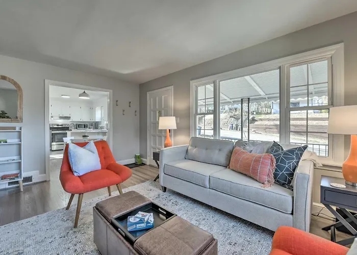 Holiday home Mid-century Modern In Ardmore Area! Winston-Salem