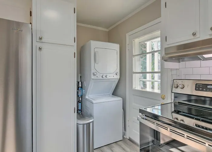 Mid-century Modern In Ardmore Area! * Winston-Salem