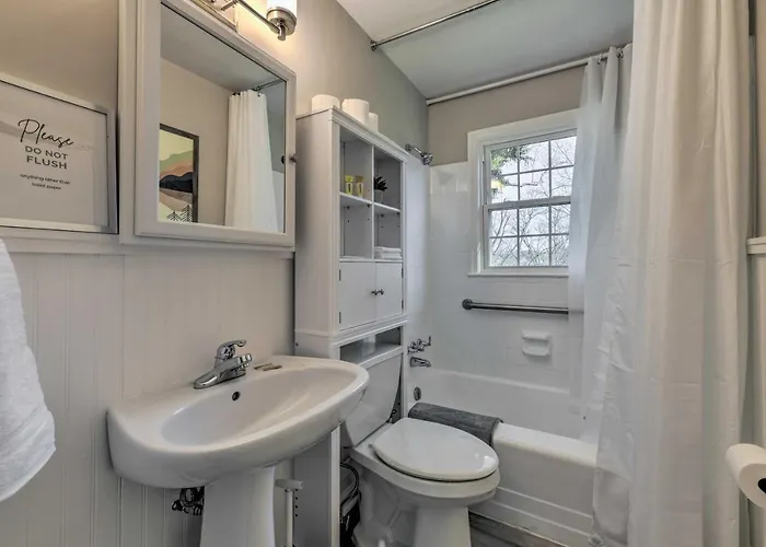 Holiday home Mid-century Modern In Ardmore Area! Winston-Salem