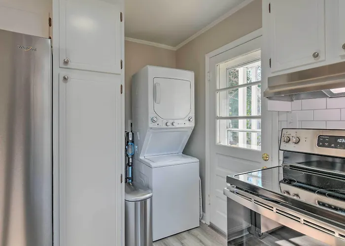 Mid-century Modern In Ardmore Area! * Winston-Salem
